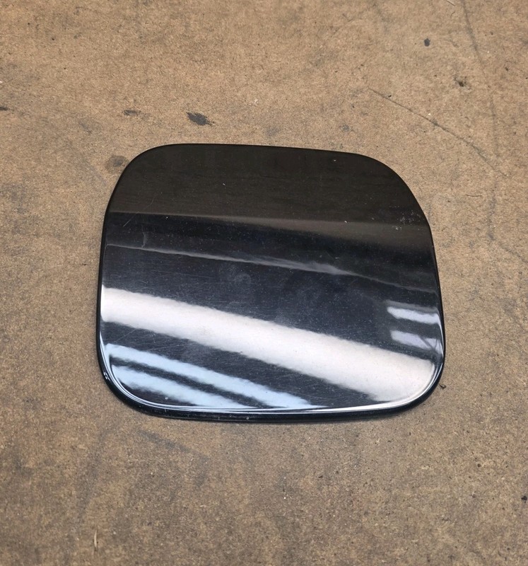 2013 14 15 16 17 2018 Cadillac ATS Fuel Filler Door Square Gas Cap Black OEM