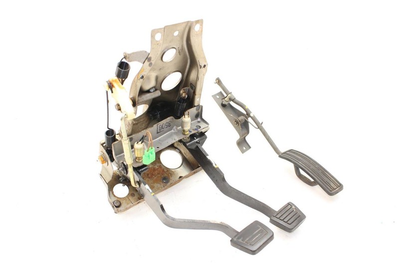 82-83 280ZX Accelerator Brake and Clutch Pedal Assembly with Bracket