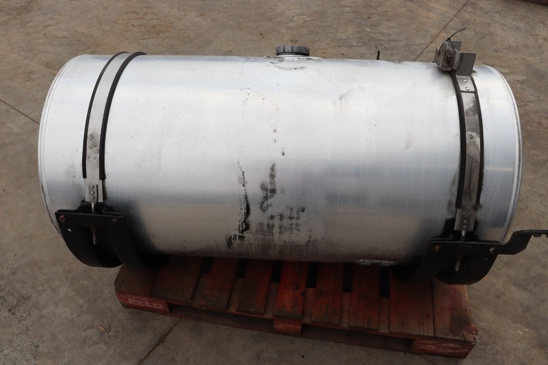 2013-2022 KENWORTH T680 PACCAR LEFT FUEL TANK CANISTER 100 GAL 49' x 25' OEM