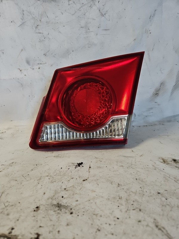2011-2014 Chevrolet Cruze deck lid trunk mounted tail light PASSENGER SIDE right