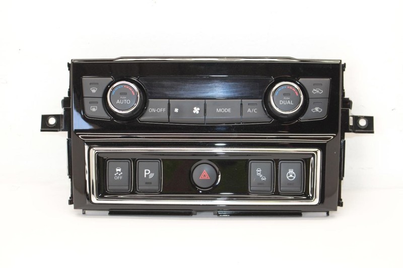 17-21 Nissan TITAN Platinum Reserve Heat and Ac Temperature Controller
