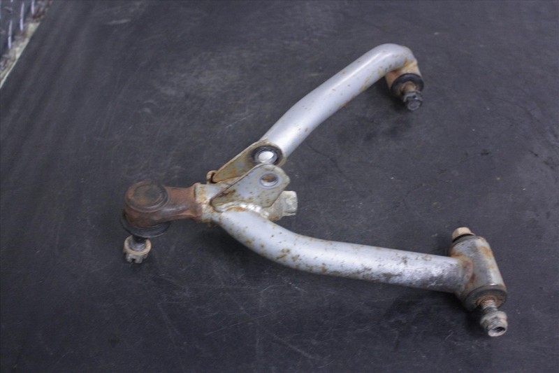 88 SUZUKI LT 300 E RIGHT FRONT UPPER A ARM CONTROL ARM LT300