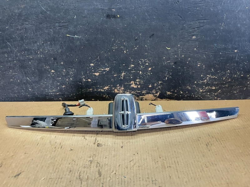 2009 to 2012 Lincoln MKS Camera Trunk Moulding Lid Chrome Trim OEM AA5894 DG