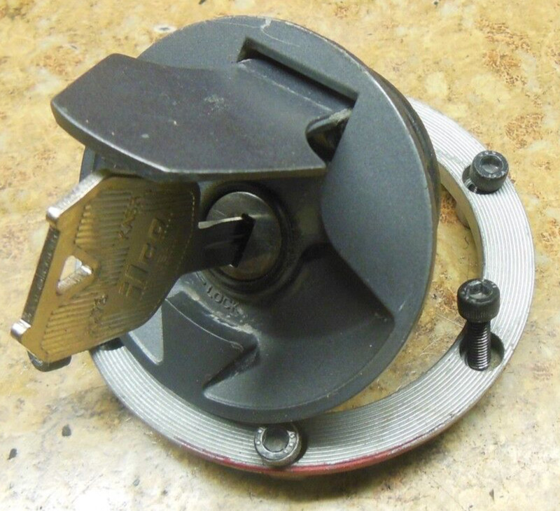 2012 Kawasaki Ninja EX250 EX 250 J EX250J Fuel Gas Cap Tank Lock Key Lid Petrol