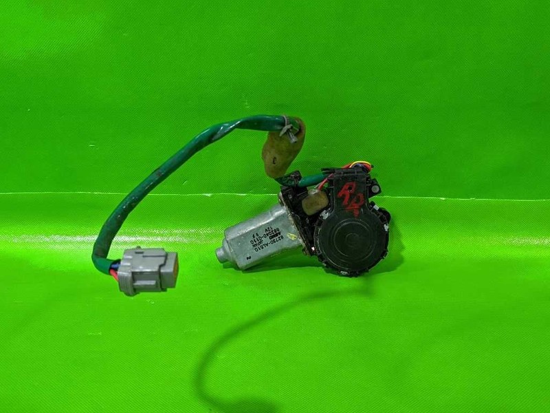 03-06 INFINITI G35 PASSENGER RIGHT REAR WINDOW MOTOR W/AUTO OEM 4422-17