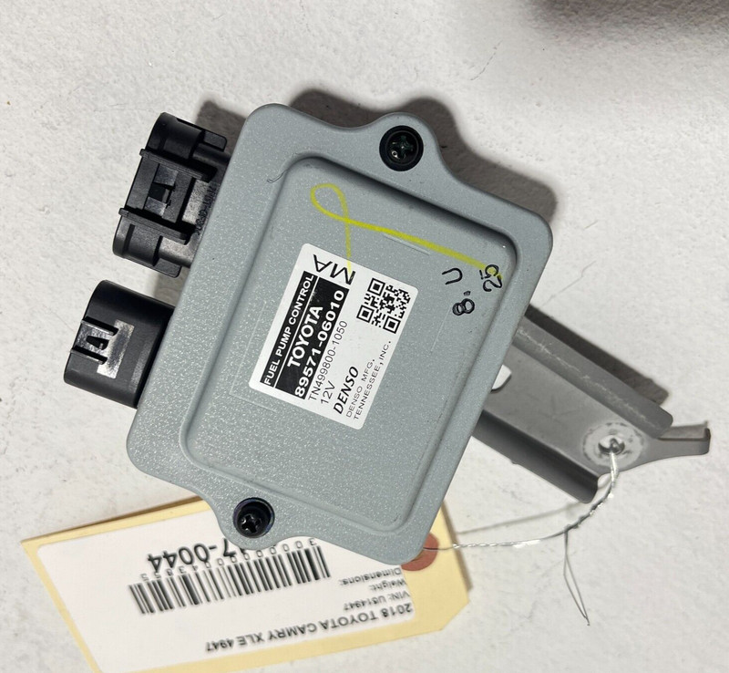 2018-2023 TOYOTA CAMRY XLE FUEL PUMP COMPUTER CONTROL MODULE UNIT OEM