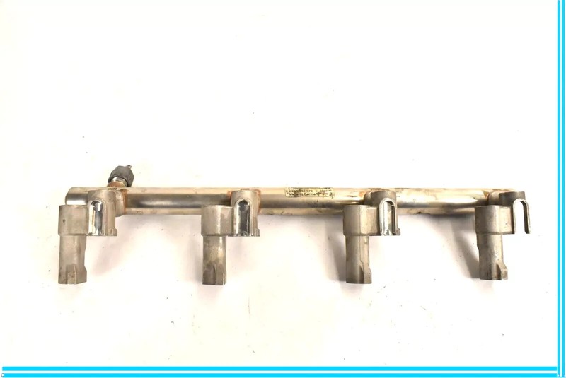 10-15 Jaguar XF X250 5.0L V8 Left Side Fuel Gas Rail Line 8W939G802AF OEM
