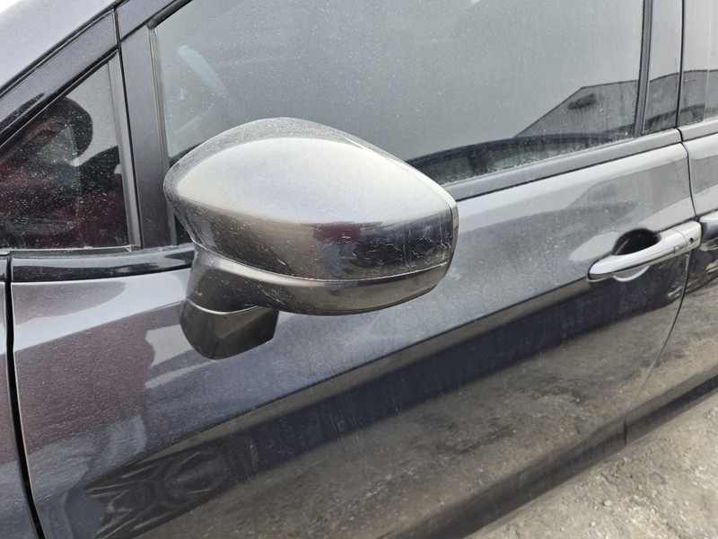 Driver Left Front Door Tempered Glass Fits 17-25 PACIFICA 3634514