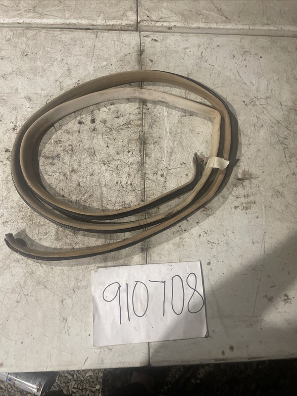 1986-1991 Mercedes Benz 420SEL W126Weather Strip Door Body Rear Right