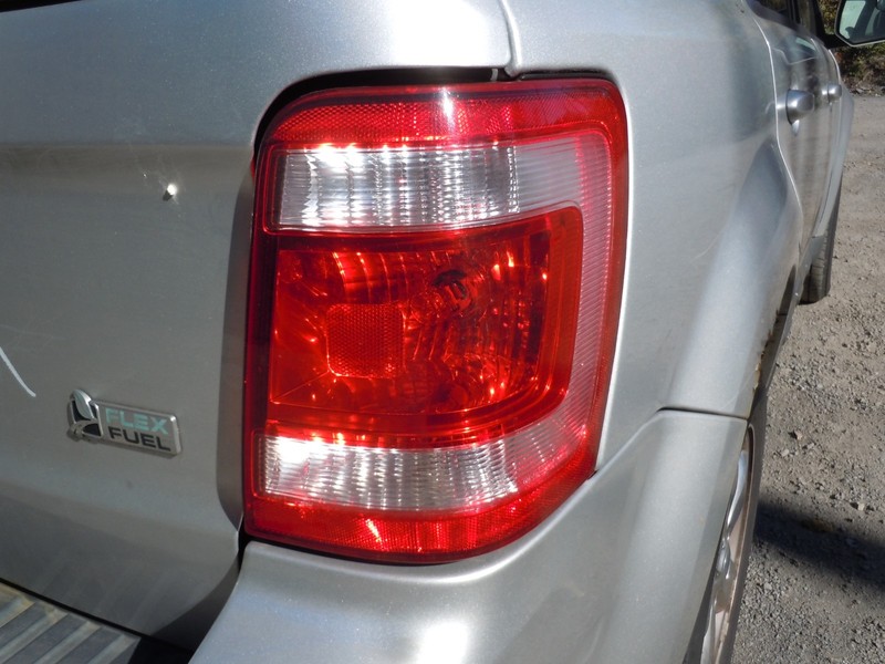 2008-2012 Ford Escape Tail Light Lamp Passenger Right RH OEM