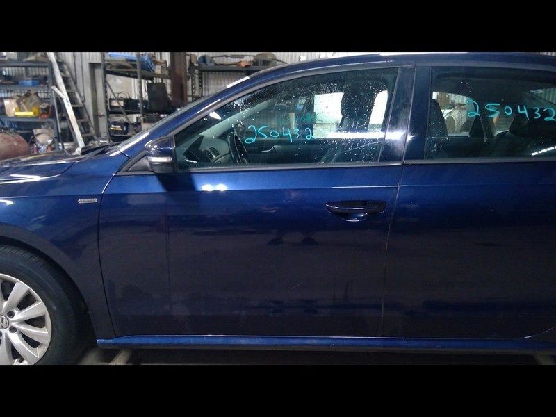 Driver Front Door Electric Without Memory Fits 13-15 PASSAT 1686300