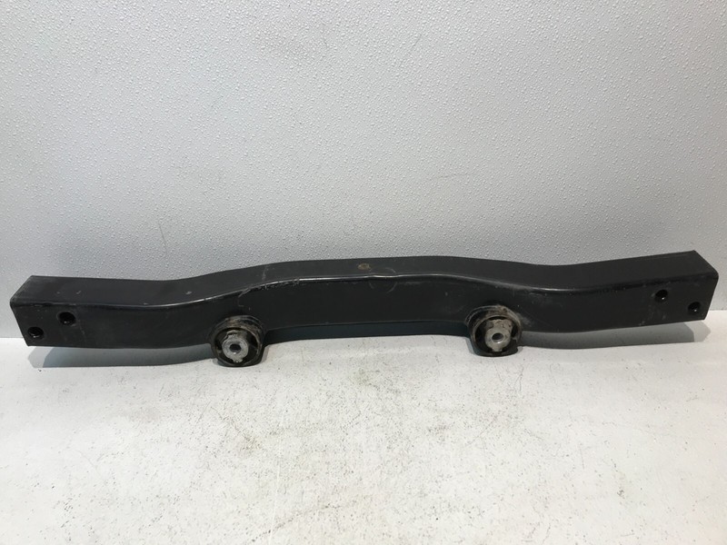 06-09 PONTIAC SOLSTICE REAR DIFFERENTIAL CROSSMEMBER SUPPORT BAR OEM