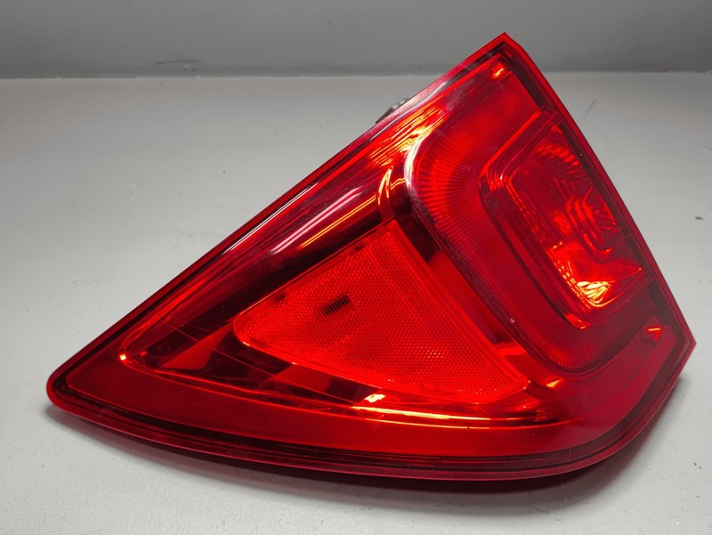 HONDA PILOT REAR LEFT DRIVER SIDE OUTER TAILLIGHT TAIL LIGHT LAMP OEM 2016-2018
