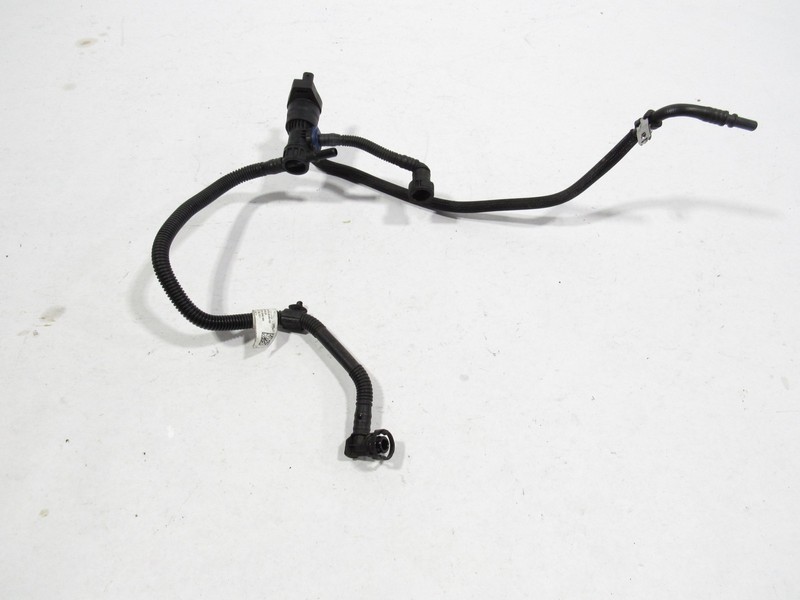 15-19 Land Rover Discovery Sport 2018 Fuel Vapor Canister Breather Hose Pipe ;