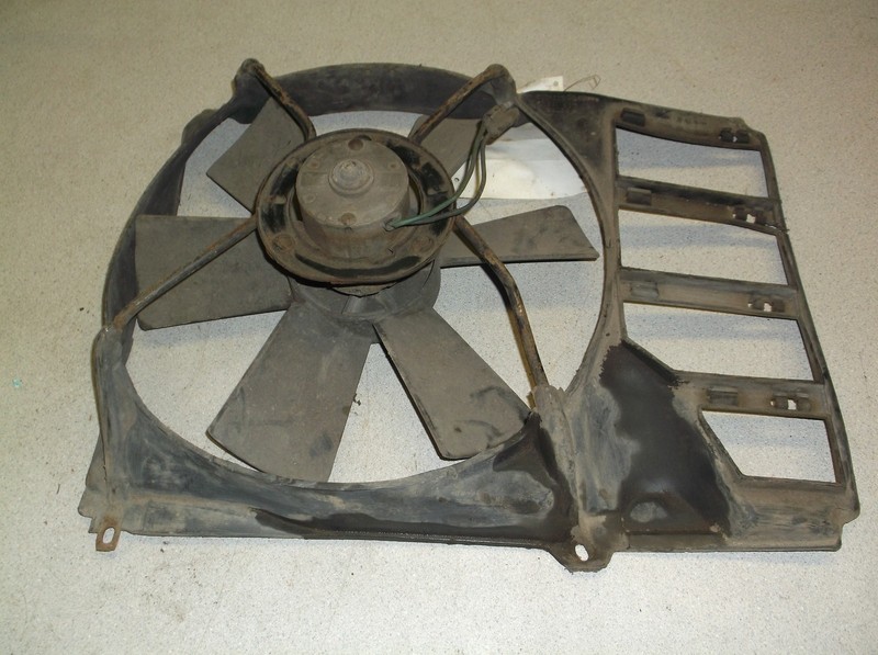 1987 Plymouth Horizon Fan Motor and Blade Assembly 5201232 5201223