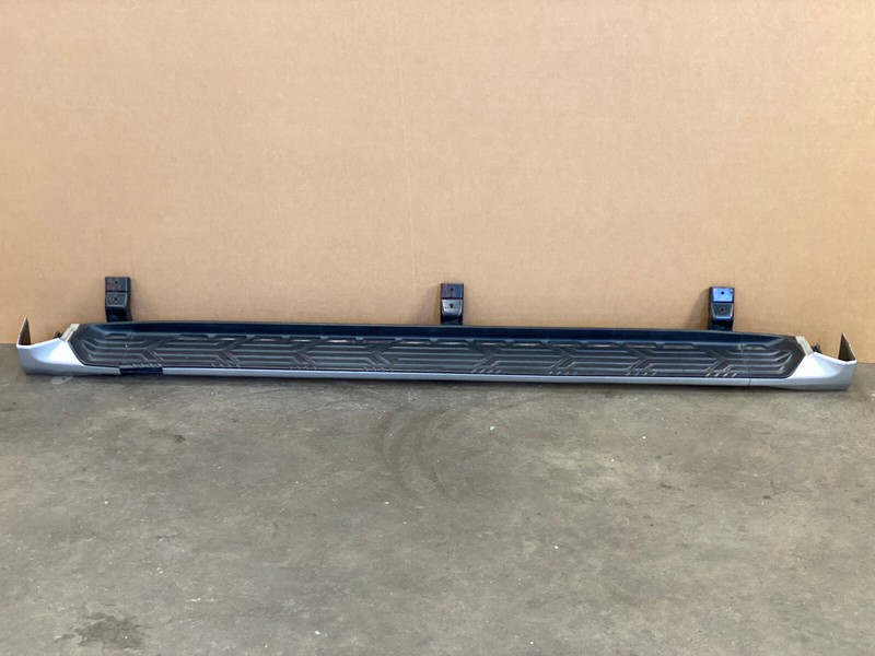 2011-2017 INFINITI QX56 QX80 RIGHT PASSENGER SIDE RUNNING BOARD STEP OEM LOT743