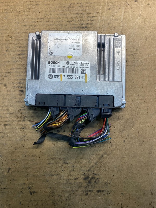 BMW 7 Computer Module ECU ECM 7 555 901-01 AA0959