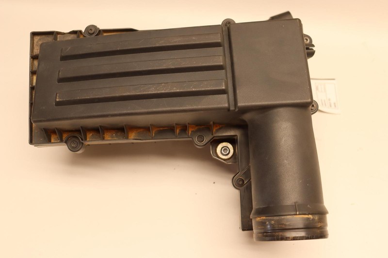 2014-2017 VOLKSWAGEN VW PASSAT 1.8L ENGINE AIR CLEANER FILTER BOX HOUSING OEM