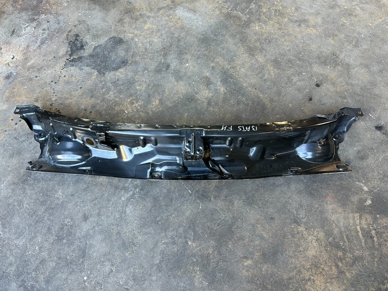 13-18 Cadillac ATS Sedan ENGINE BAY PARTITION COWL PANEL CENTER TRIM COVER OEM
