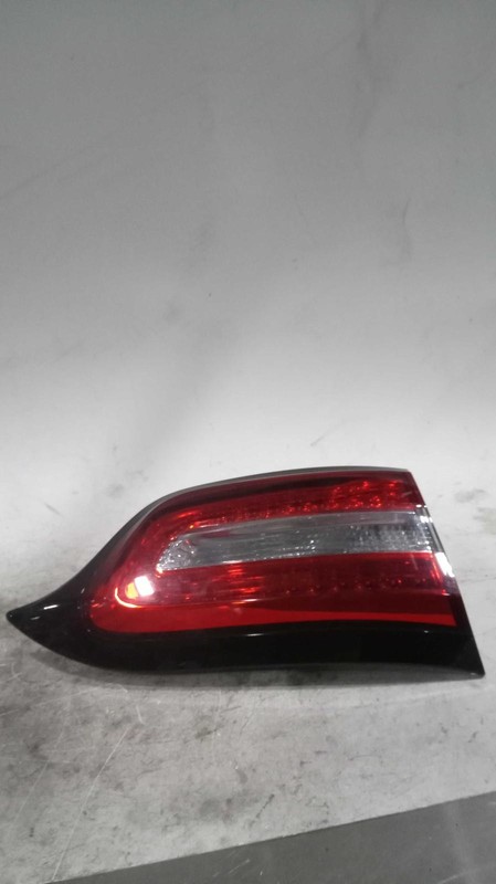 Used Left Tail Light Assembly fits: 2017 Jeep Cherokee liftgate mounted LED Left