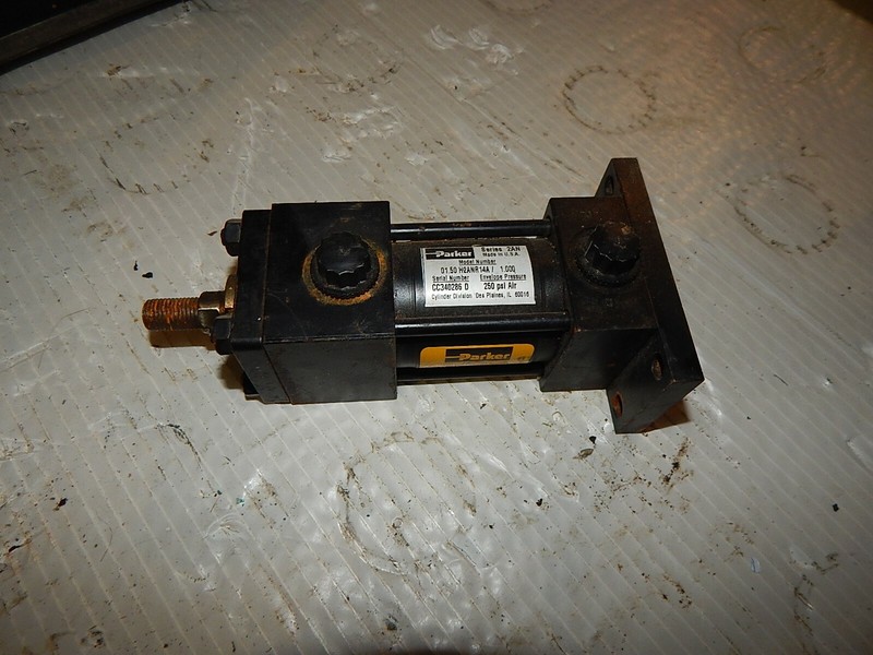 Parker 0.150 H2ANR14A/1.000 Pneumatic Cylinder CC340286D 250psi