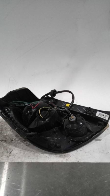 2016 Chevrolet Sonic Right Tail Light Assembly White 424374 Used OEM