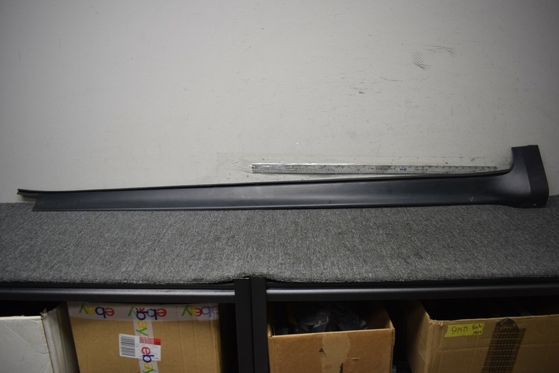2009-2012 GMC ACADIA FRONT ROCKER MOLDING PANEL FACTORY OEM