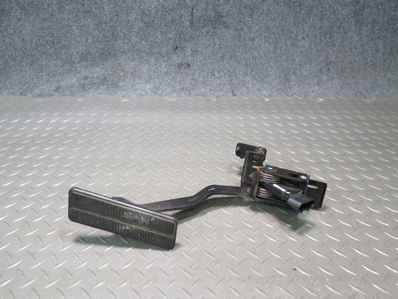2004-2009 CADILLAC XLR GAS ACCELERATION PEDAL ASSEMBLY