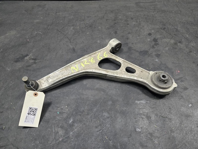 Front Left Lower Control Arm 2022 Nissan Rogue 54501-6RA0B 2021 2023 2024 2025