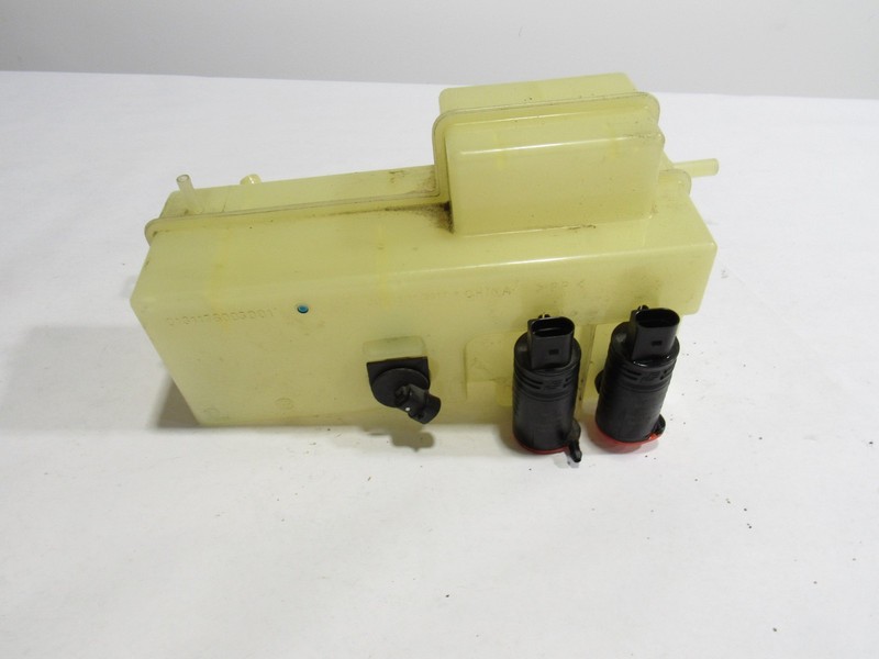 11-12 Fisker Karma 2012 Windshield Washer Fluid Tank Bottle Reservoir ;@2