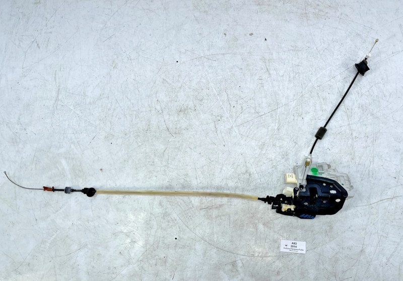 ✅ 10-16 OEM Porsche Panamera Turbo 970 Front Right Door Lock Latch Actuator
