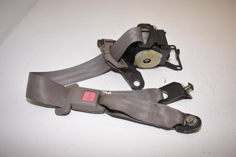 1992-1997 SUBARU ALCYONE SVX LSi LEFT REAR SEAT BELT WITH RETRACTOR