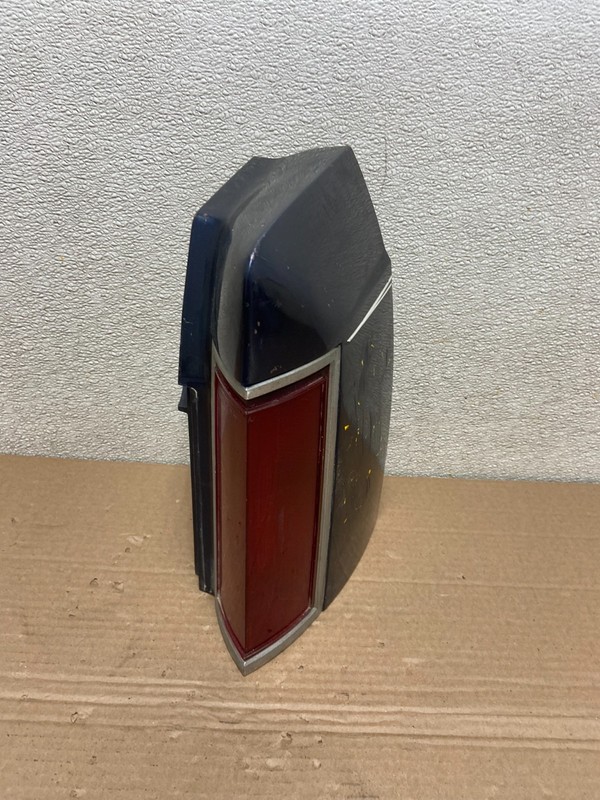 1980-1984 Lincoln Town Car Right Passenger Side Tail Light AB1062 LK