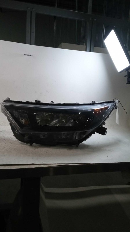 Used Left Headlight Assembly fits: 2022 Toyota Rav4 LED VIN W 5th digit 2.5L A25