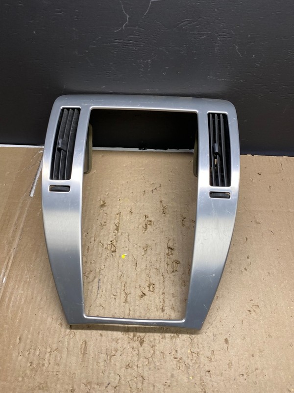 OEM 2007-2011 Cadillac STS Center Dash Trim Radio Bezel Vent Wood AB5684 DG