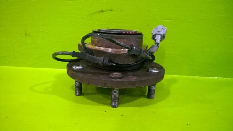 04 05 06 07 INFINITI QX56 5.6L AT 4X2 FRONT WHEEL HUB OEM 2699-76