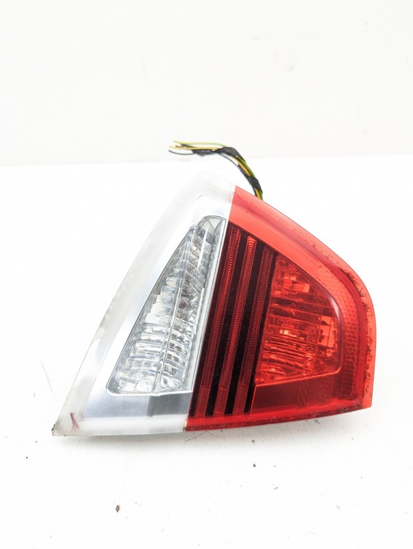 2006 2007 2008 BMW E90 325i 335i INNER LEFT DRIVER TAIL LIGHT
