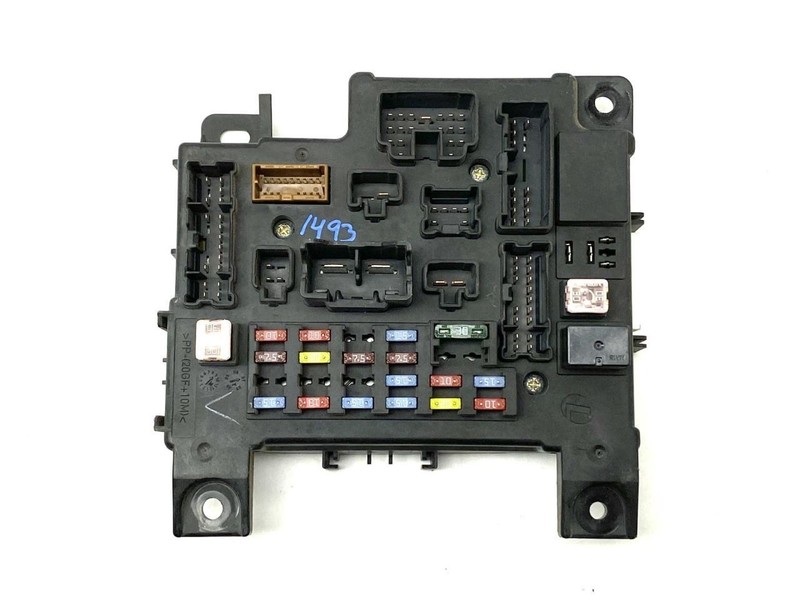 Cabin Fuse and Relay Box 8637A465 Fits 2008 Mitsubishi Lancer 84425