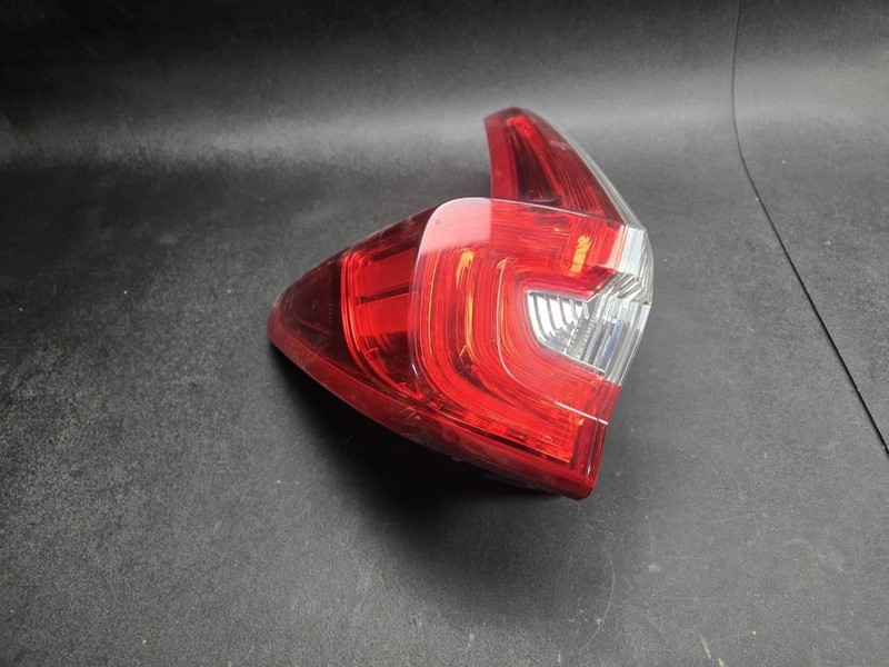 Left Outer Tail Light 2019 Honda CR-V 33550-TLA-A01 217 2018