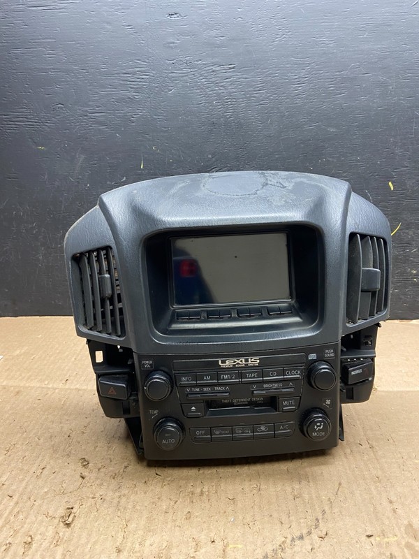 2001 to 2003 Lexus Rx300 Radio Receiver Head Unit + Bezel Surround Y7778 DG