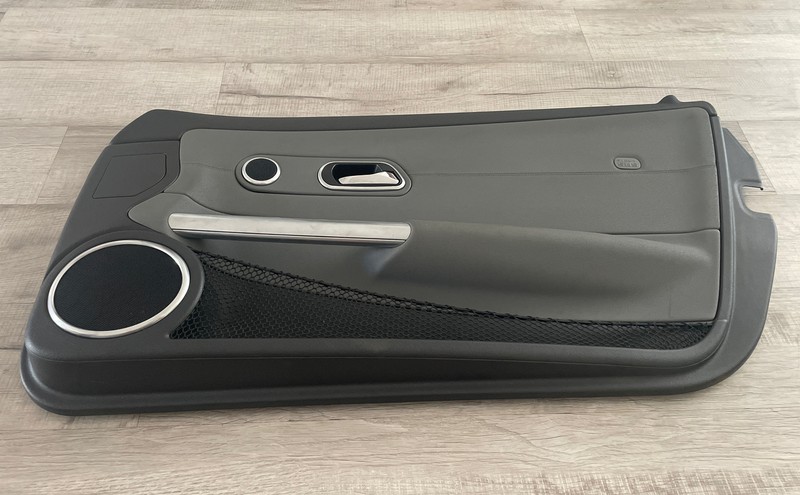 2004-08 Chrysler Crossfire Interior Right Door Trim Panel OEM Cpe Black Gray SrS