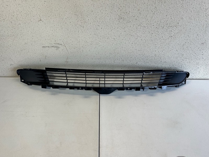 ✅ 2017-2022 TESLA MODEL 3 OEM FRONT BUMPER LOWER GRILLE - 1085927-00-C
