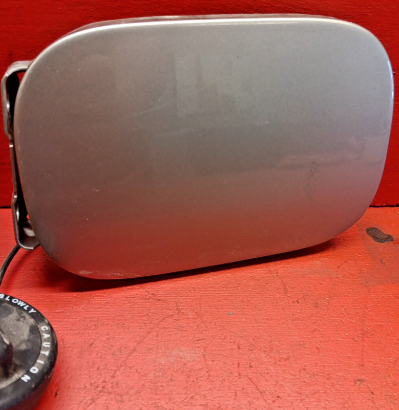 2001-2007 Mercedes-Benz C230 Fuel Door W/ Cap 203-750-02-06
