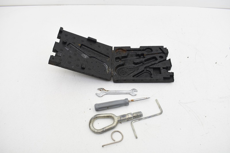 2005 MINI COOPER S EMERGENCY TOOLBOX TOOL SET KIT BOX JACK TOOLS OEM KW53