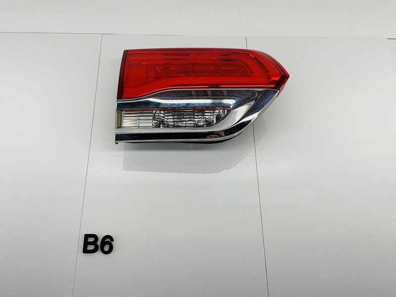 14-18 JEEP GRAND CHEROKEE REAR LEFT SIDE INNER TAIL LIGHT BRAKE STOP LAMP OEM