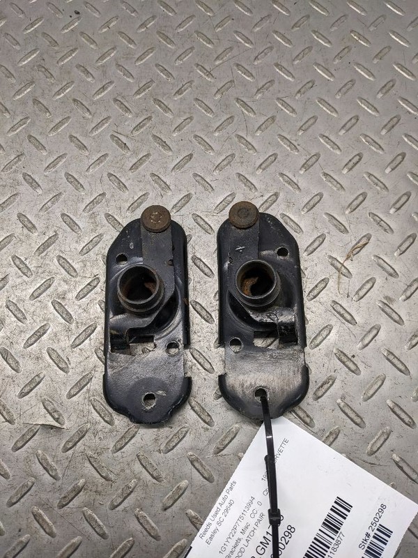 C4 Corvette PAIR Hood Latch Lock Catch Cowl Receiver Set L & R GOOD OEM118