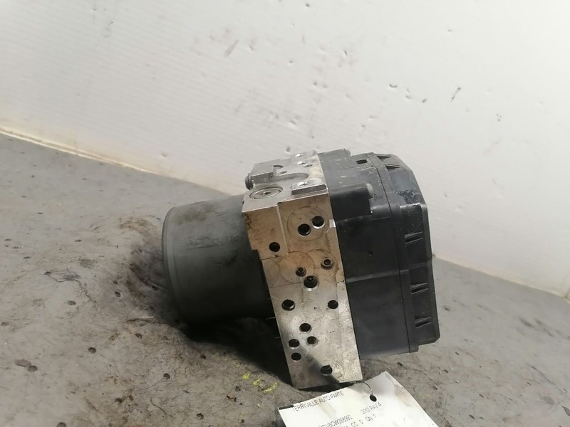 Anti-Lock Brake Part Actuator And Pump Assembly 4 Cylinder Fits 12 RAV4 1514869