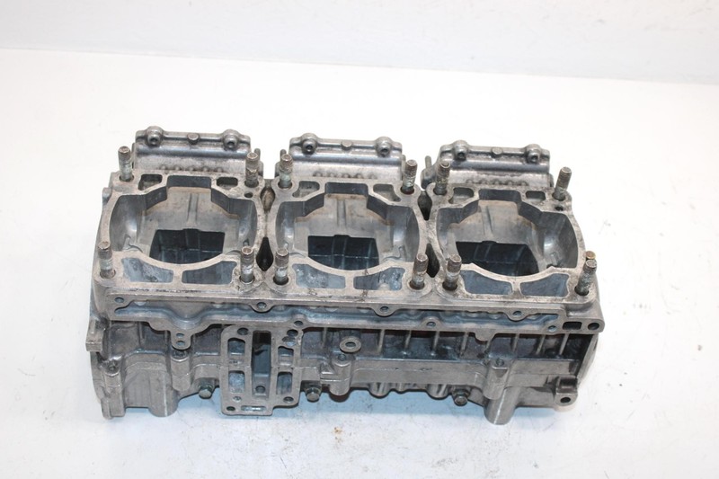 98 Polaris Xc 700 Oem Crankcase 3085511 3085575 SP130