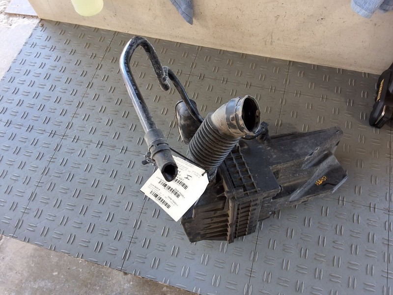 2014-2019 Ford Fiesta Air Cleaner Intake Box Assembly 1.6L w/o Turbo AT