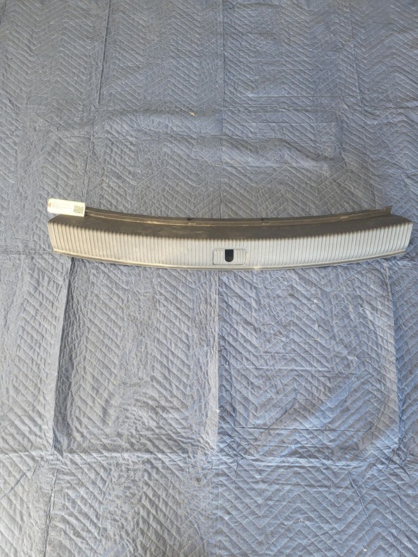 Used Oem Audi Rear Trunk End Sill Scuff Plate 80A864483 for 2018-2023 Q5
